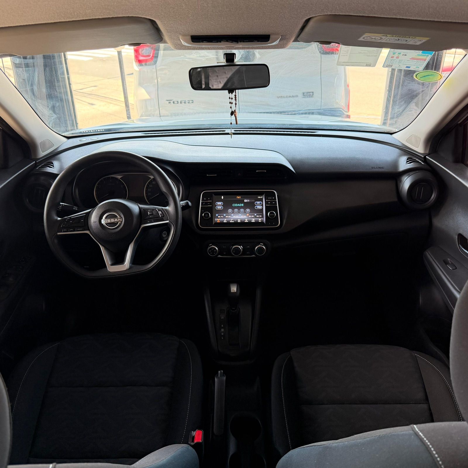 Nissan KICKS 4