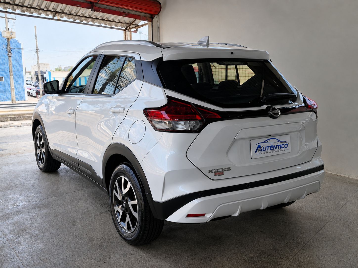 Nissan KICKS 6