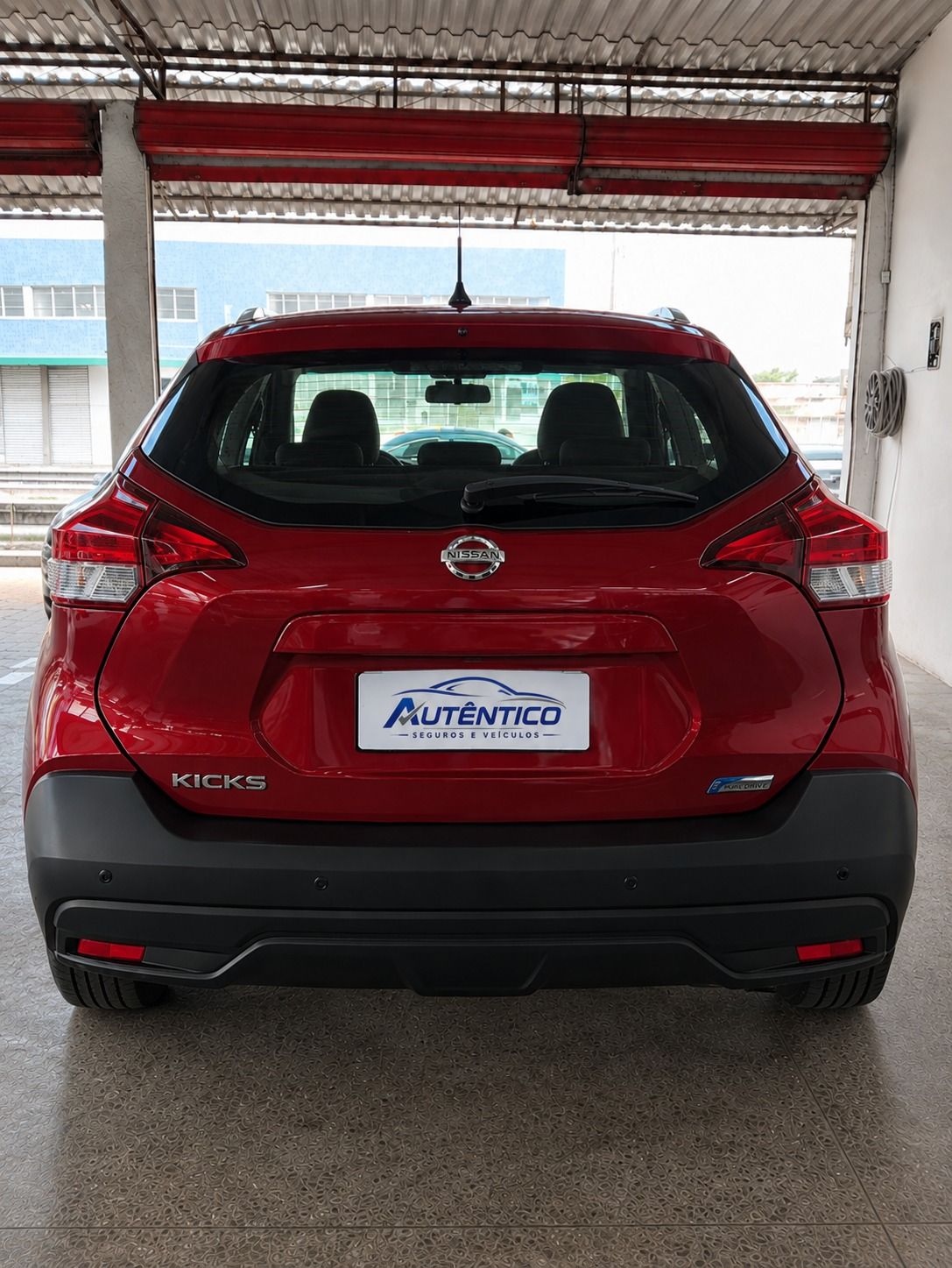 NISSAN KICKS 8