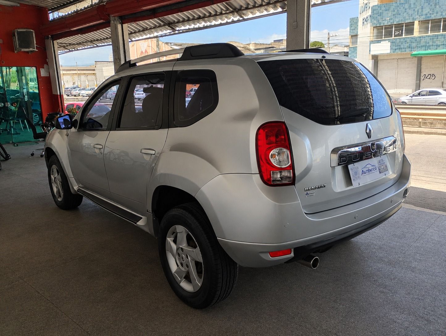 RENAULT DUSTER 6