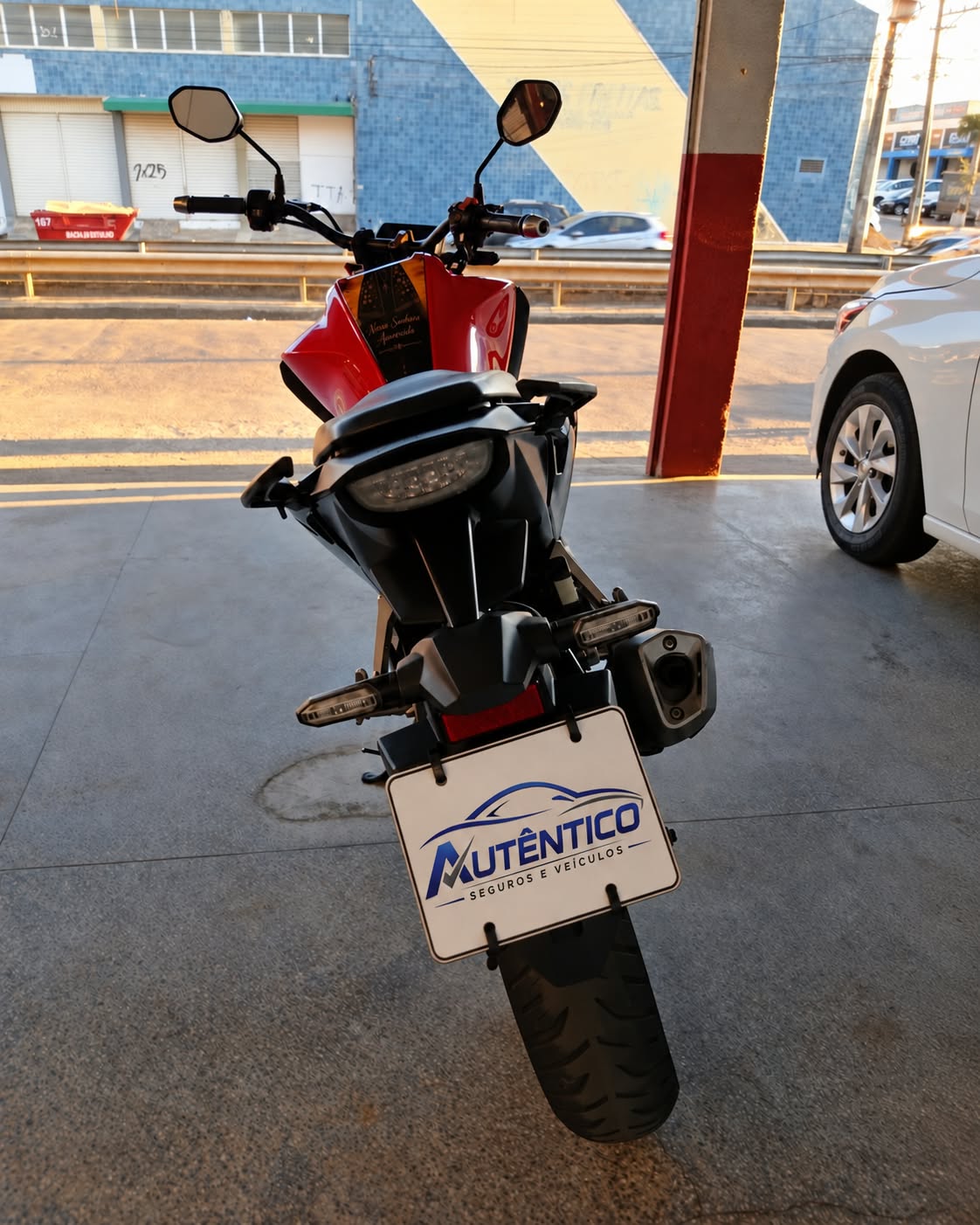 HONDA CB300F 5