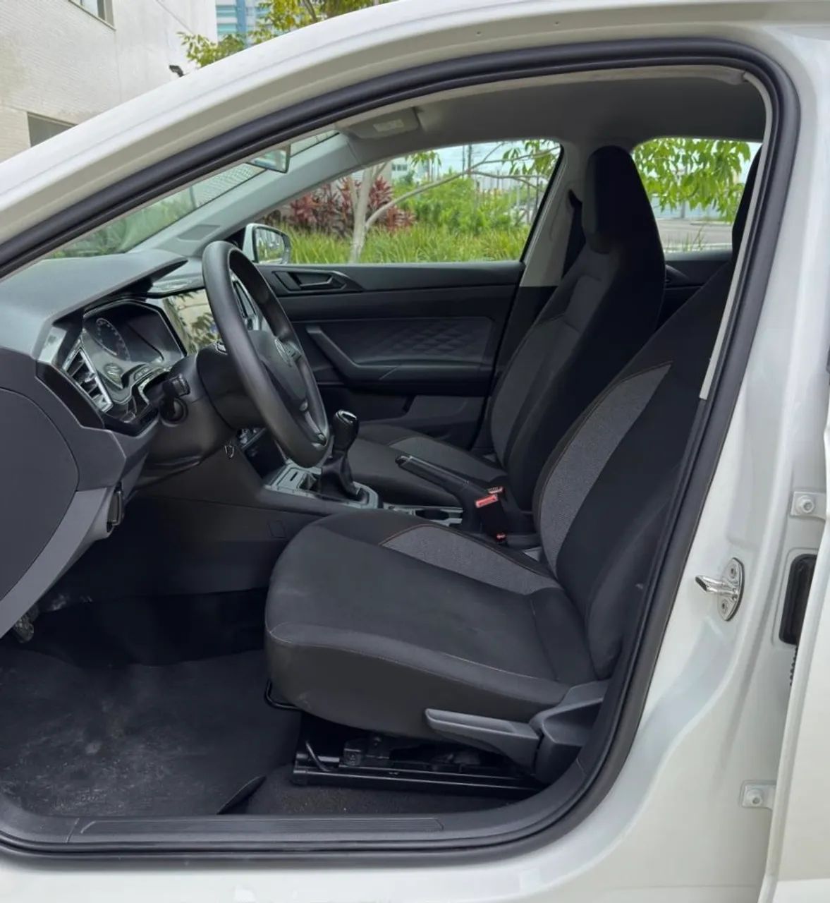 Volkswagen POLO 13
