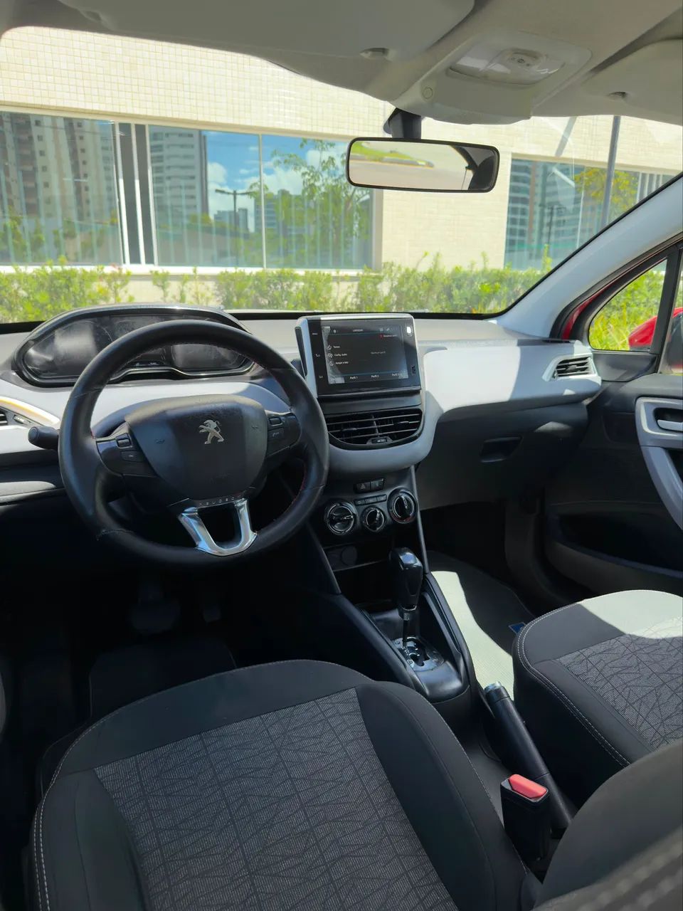 Peugeot 208 11
