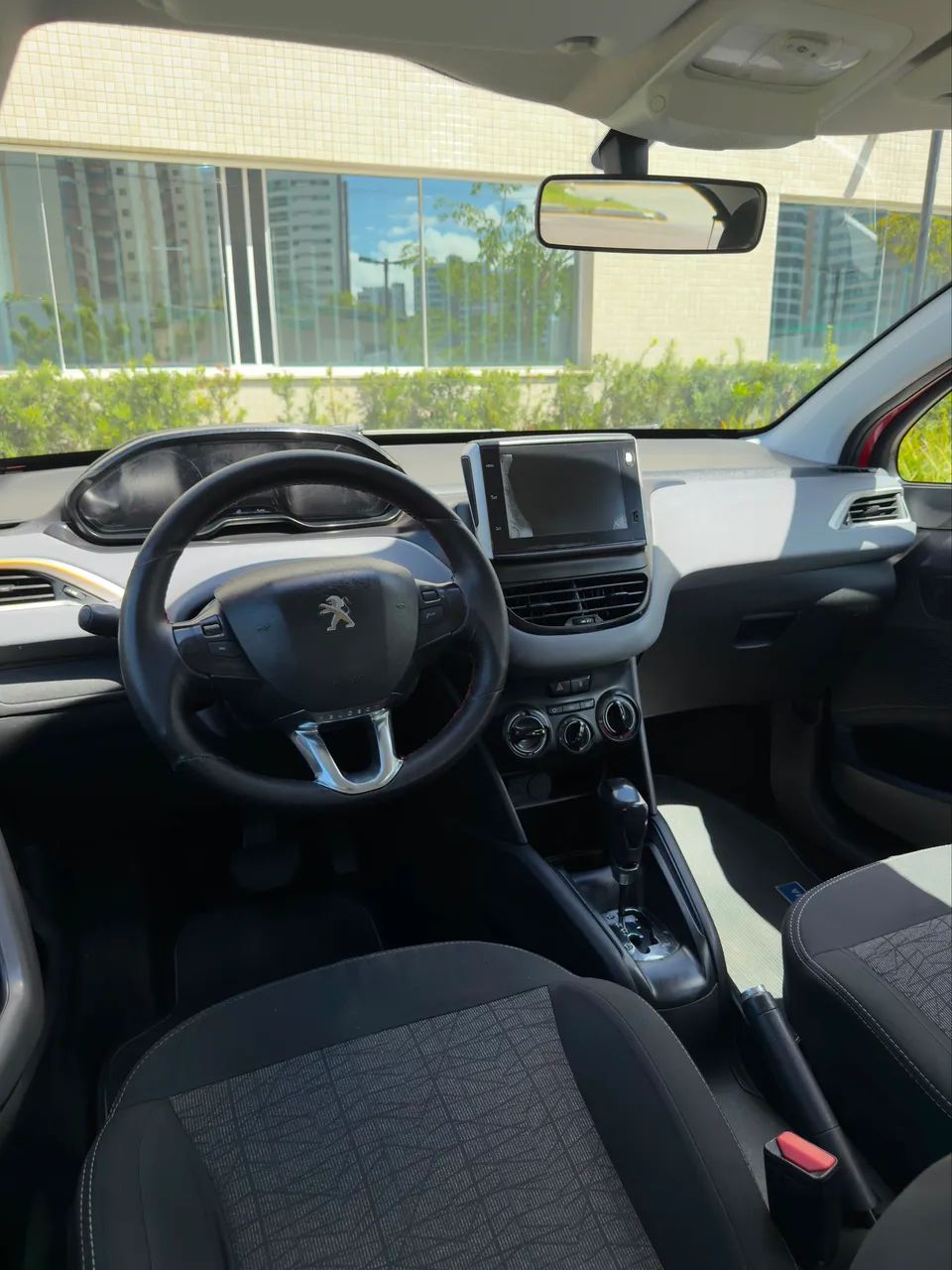 Peugeot 208 14