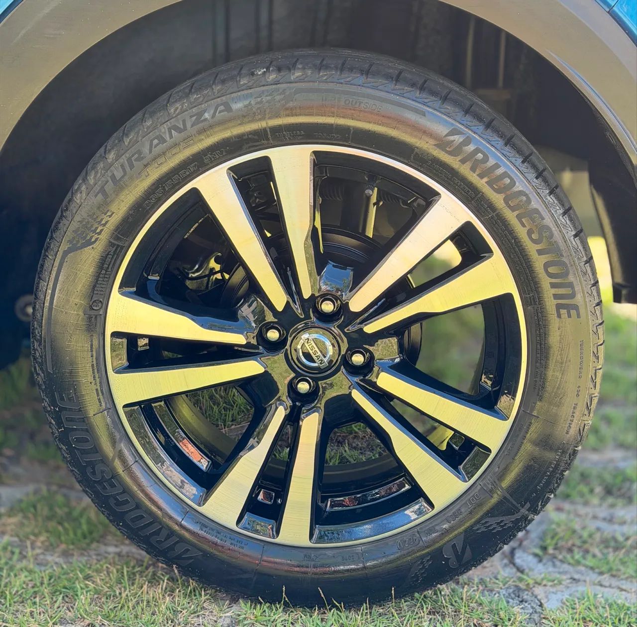 Nissan KICKS 16