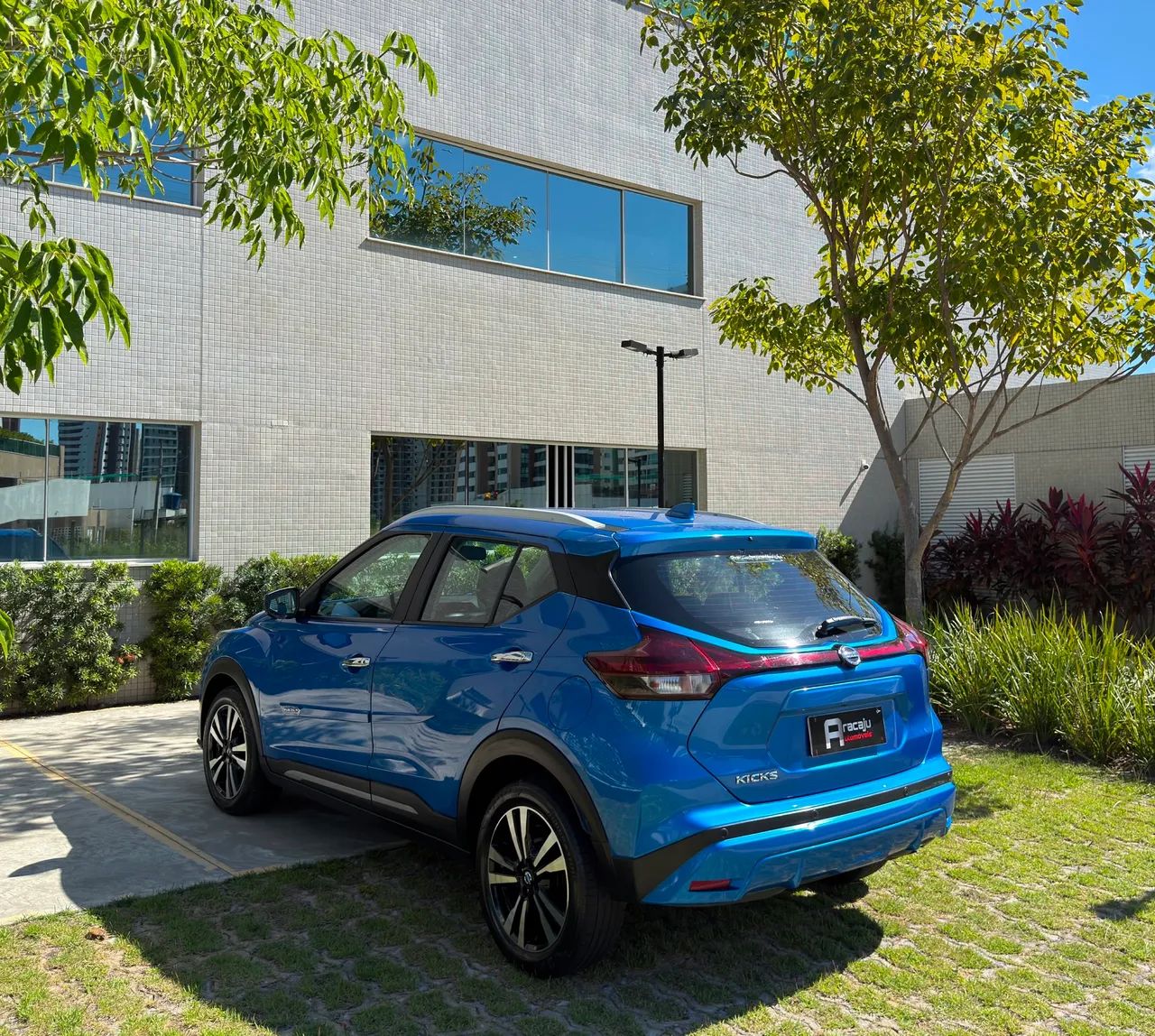 Nissan KICKS 5