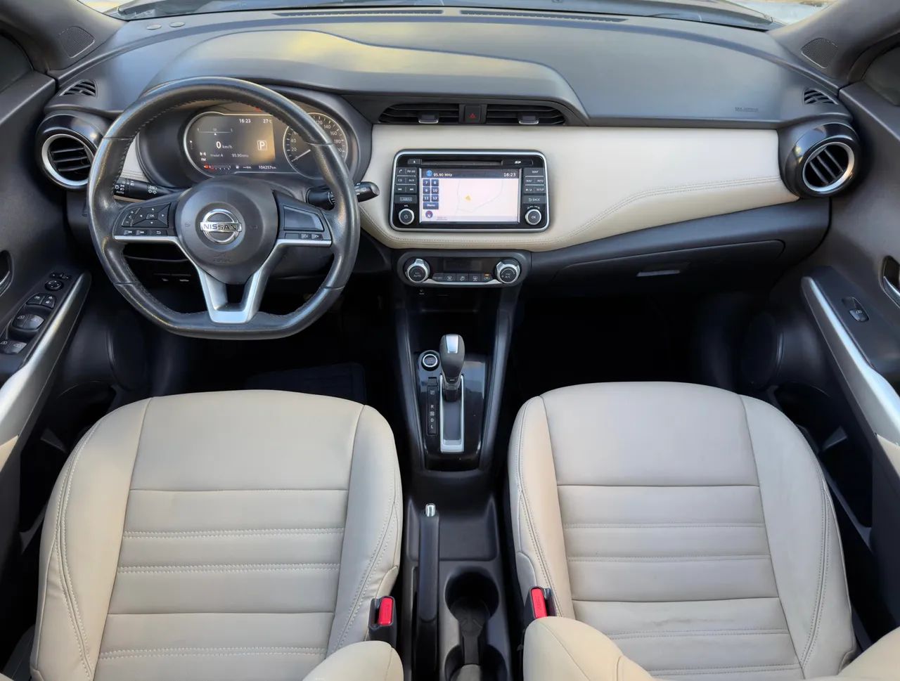 Nissan KICKS 10