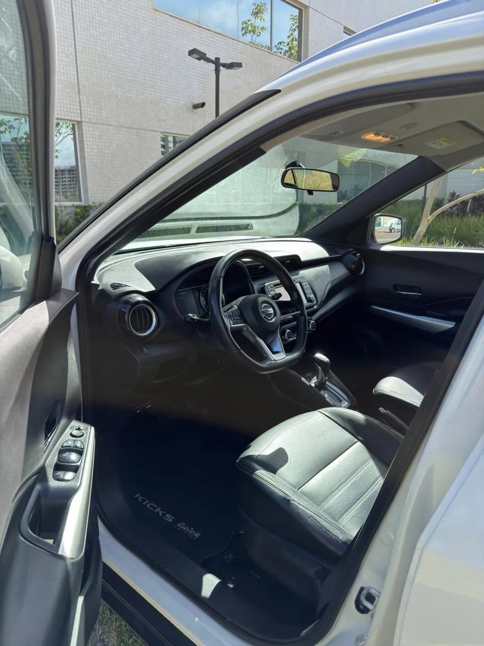 Nissan KICKS 15