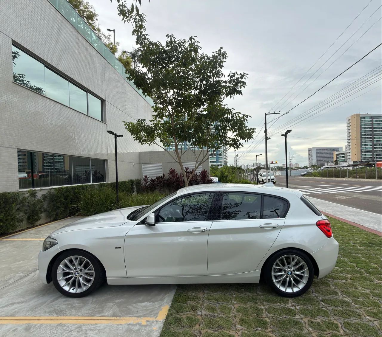 BMW 120I 5