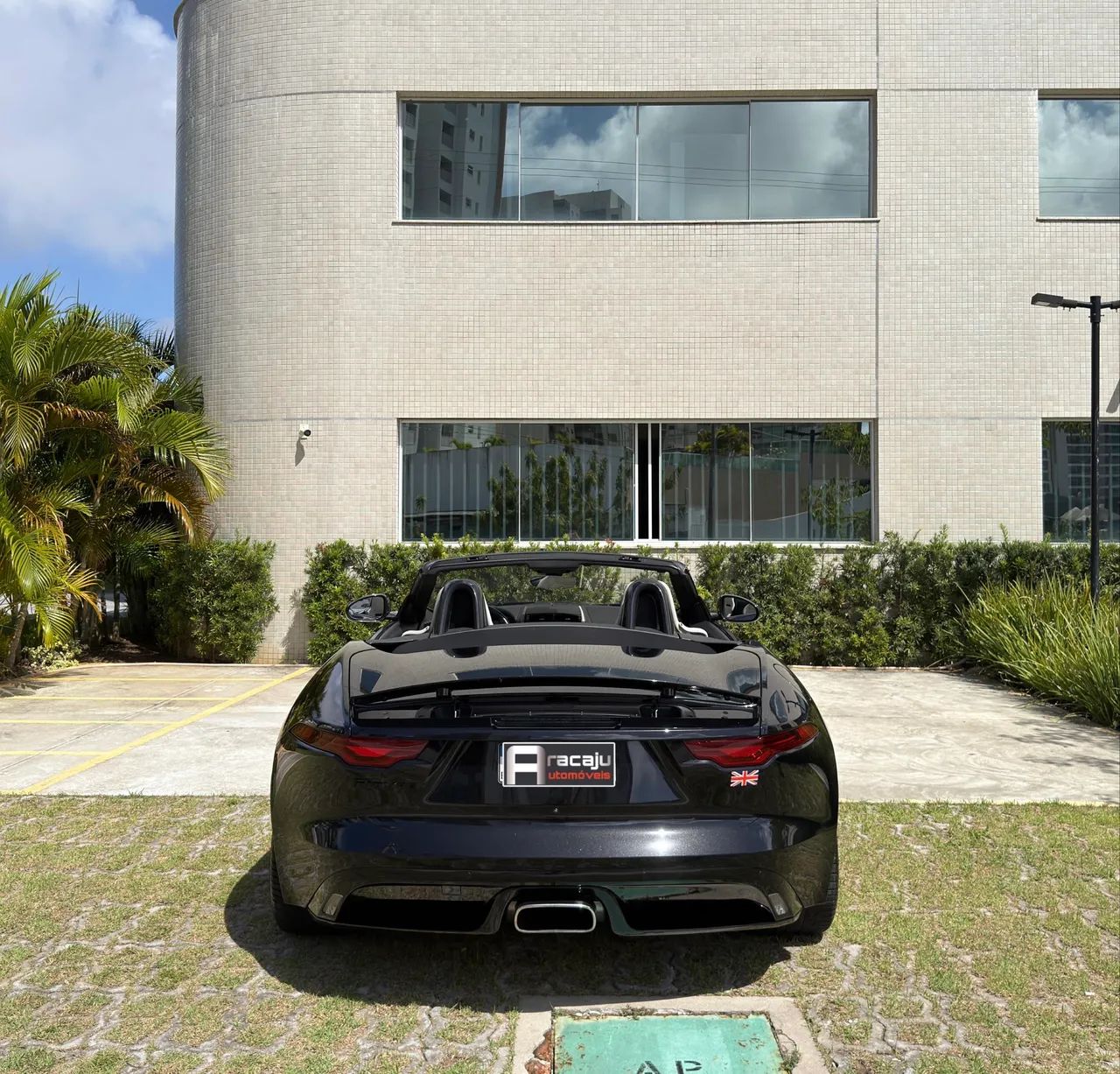 Jaguar F-TYPE 6