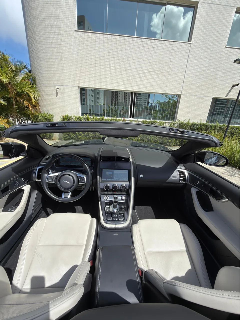 Jaguar F-TYPE 9