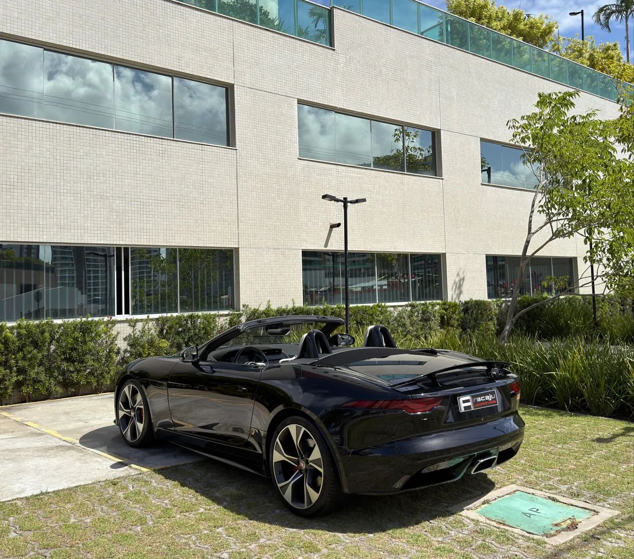Jaguar F-TYPE 5