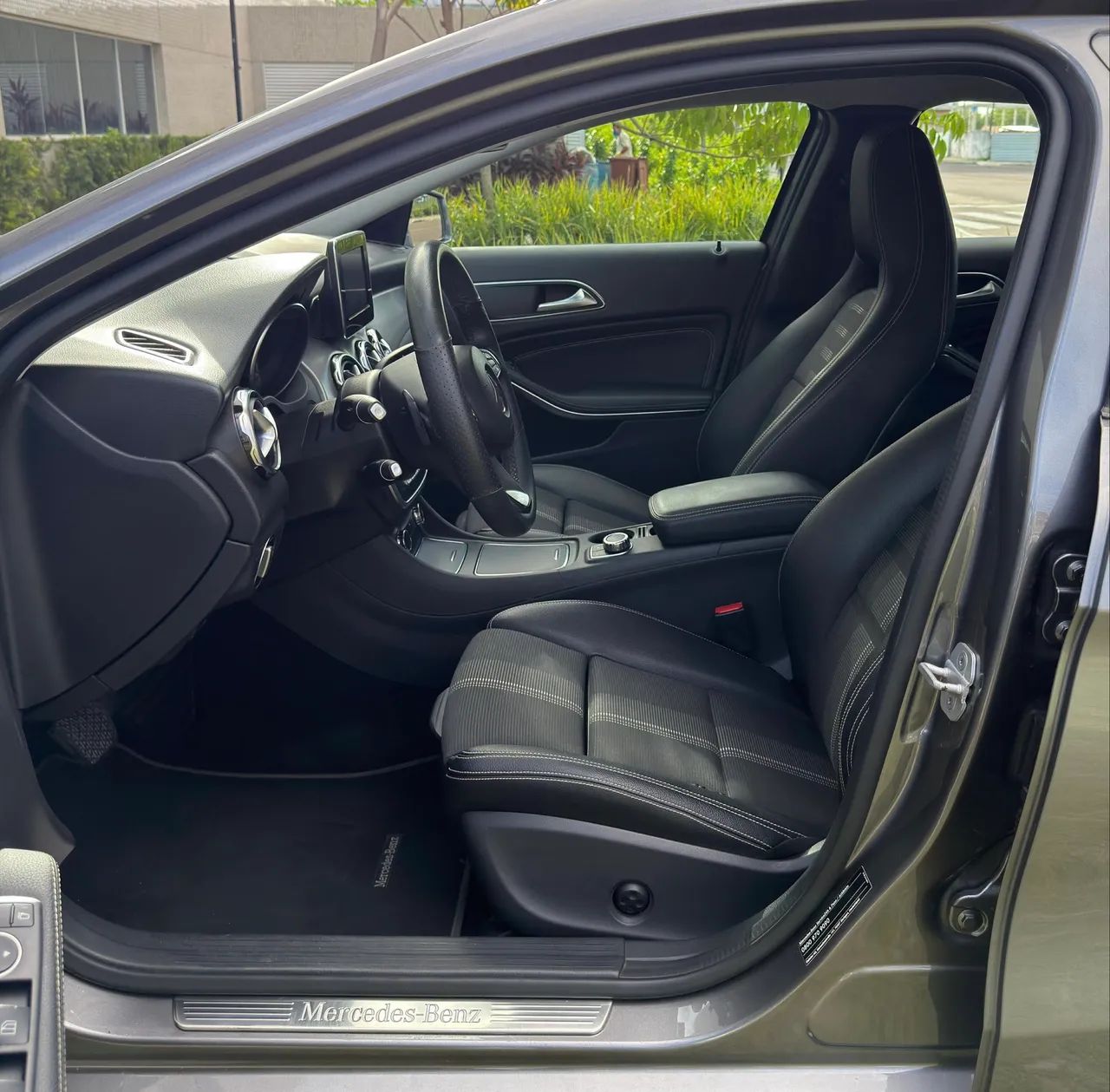 Mercedes-Benz GLA 11