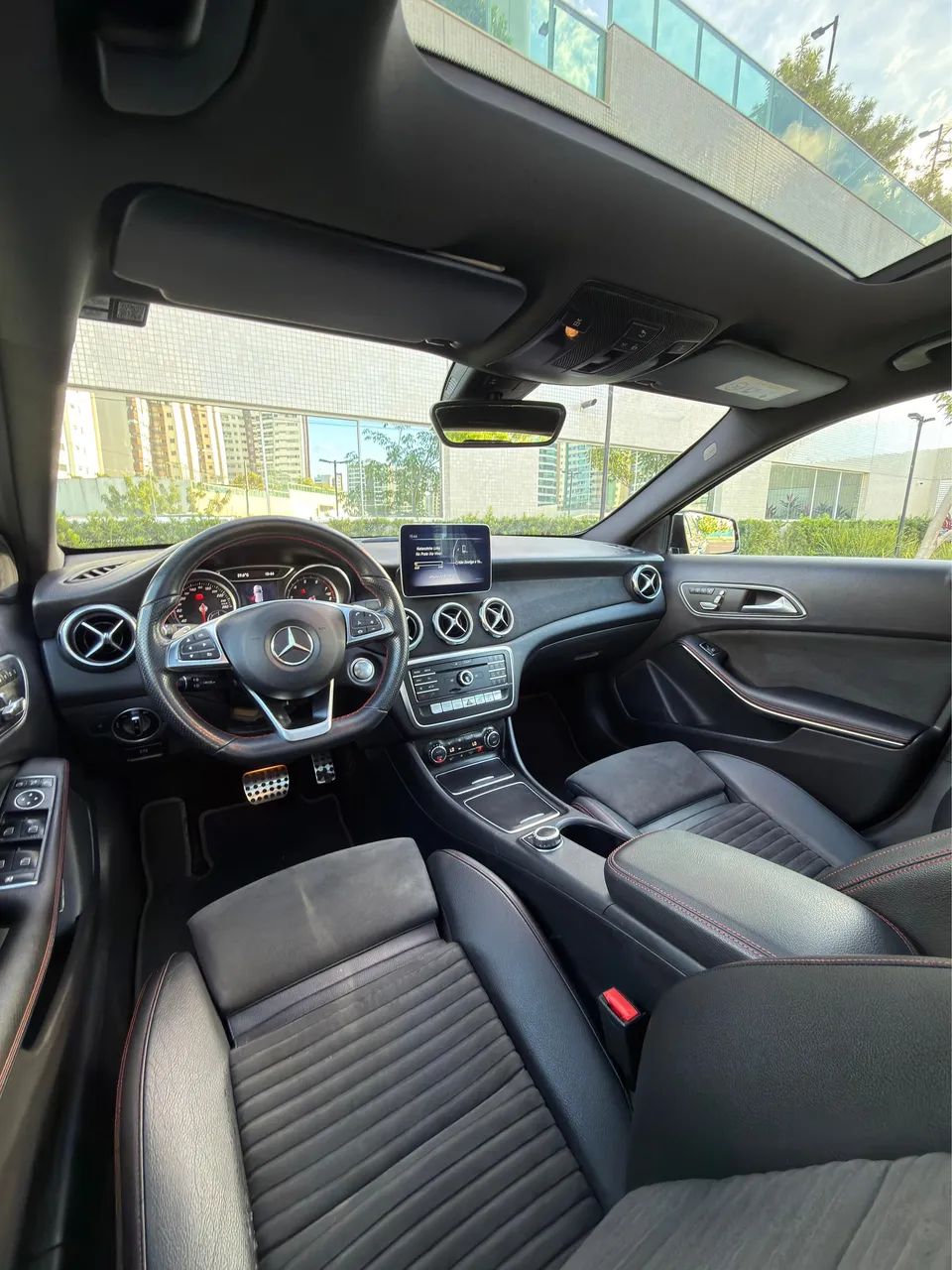 Mercedes-Benz GLA 11