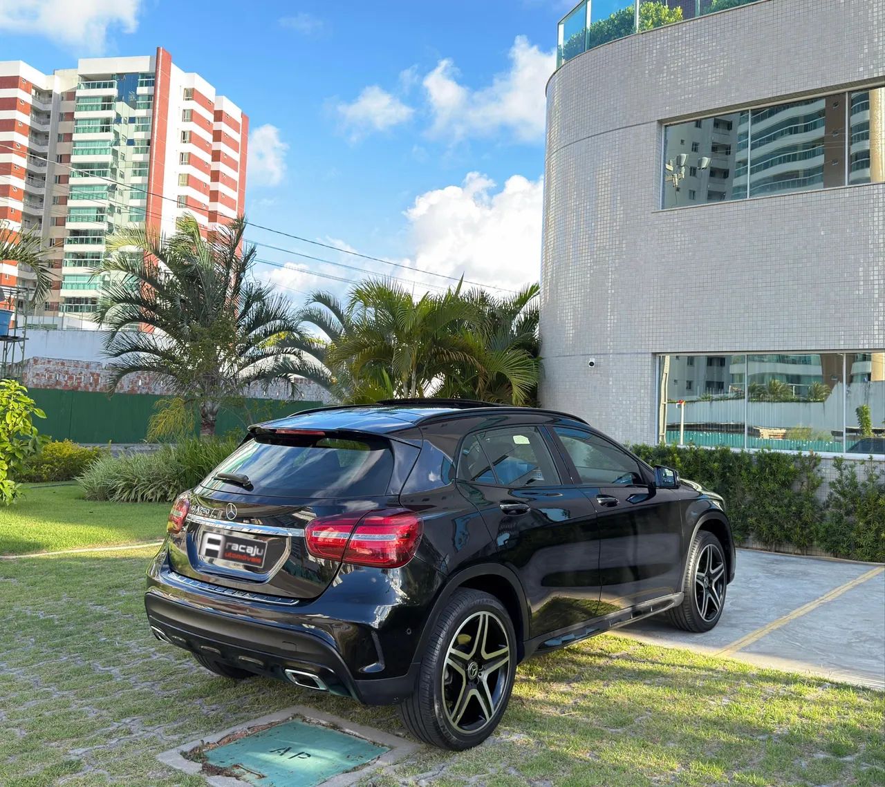 Mercedes-Benz GLA 5