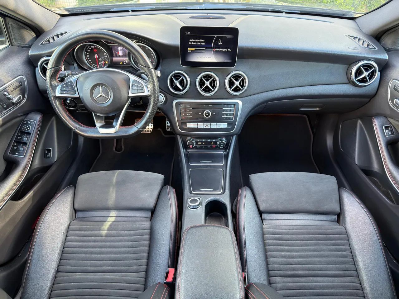 Mercedes-Benz GLA 12