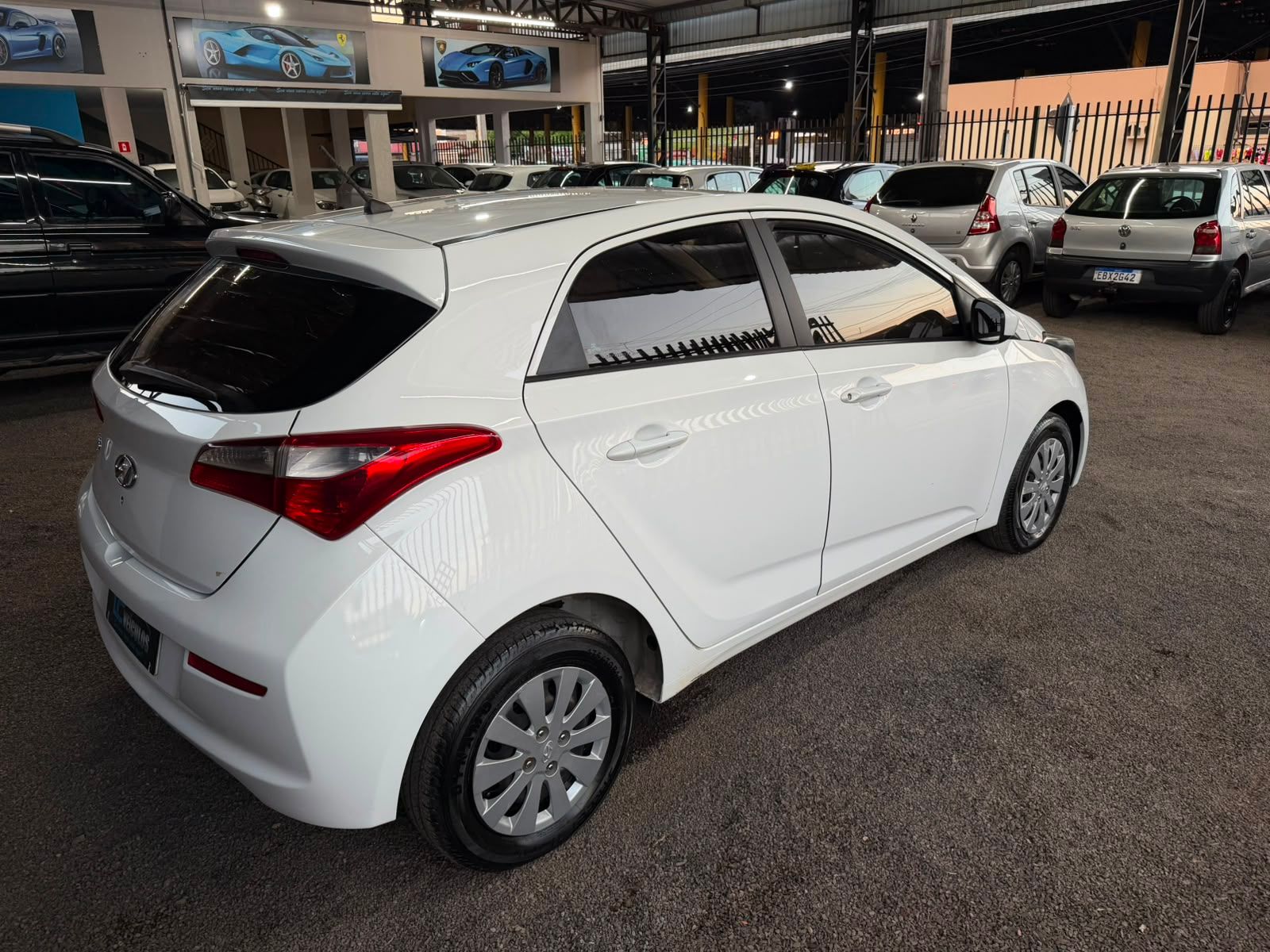 HYUNDAI HB20 4