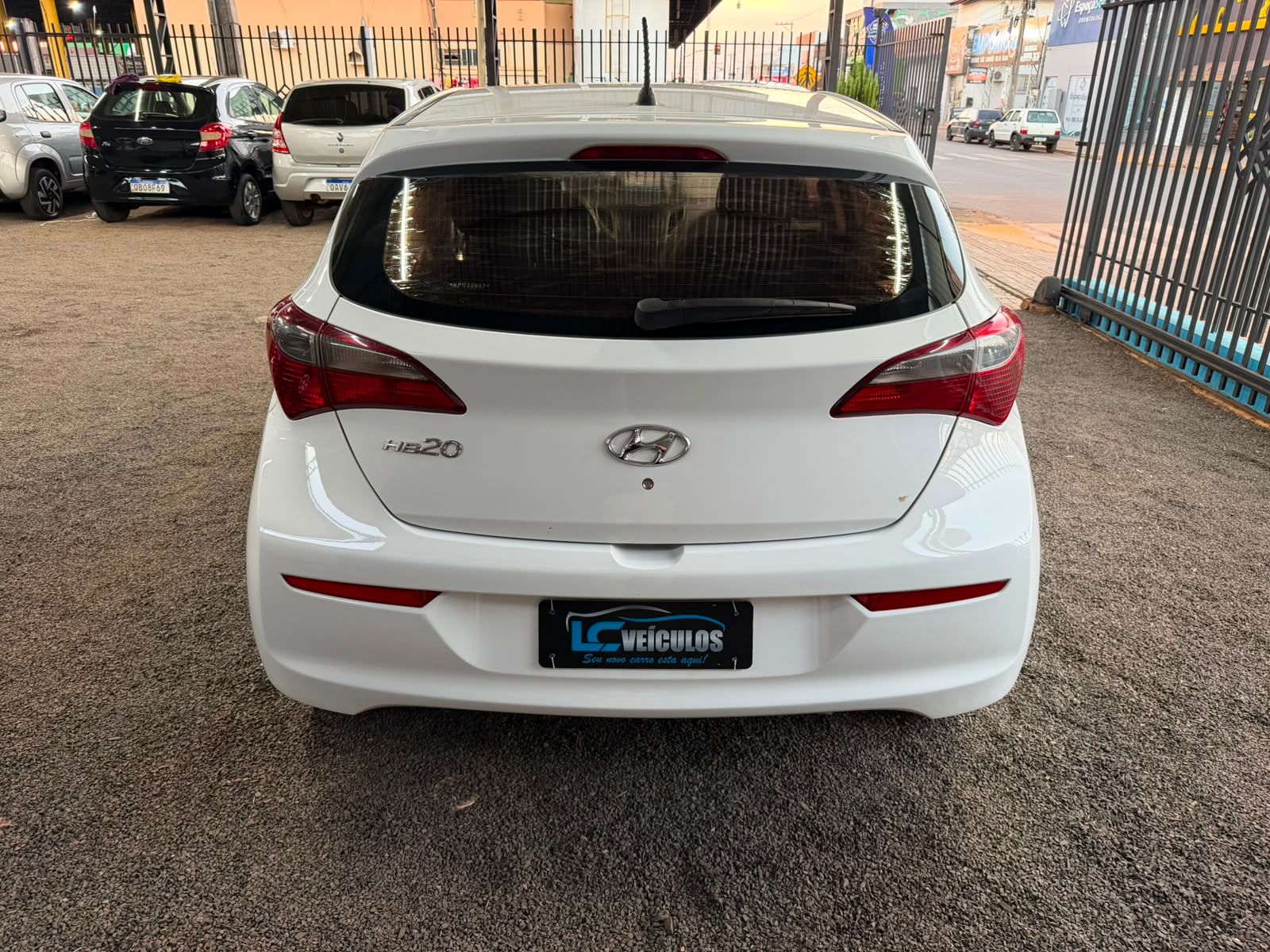 HYUNDAI HB20 5