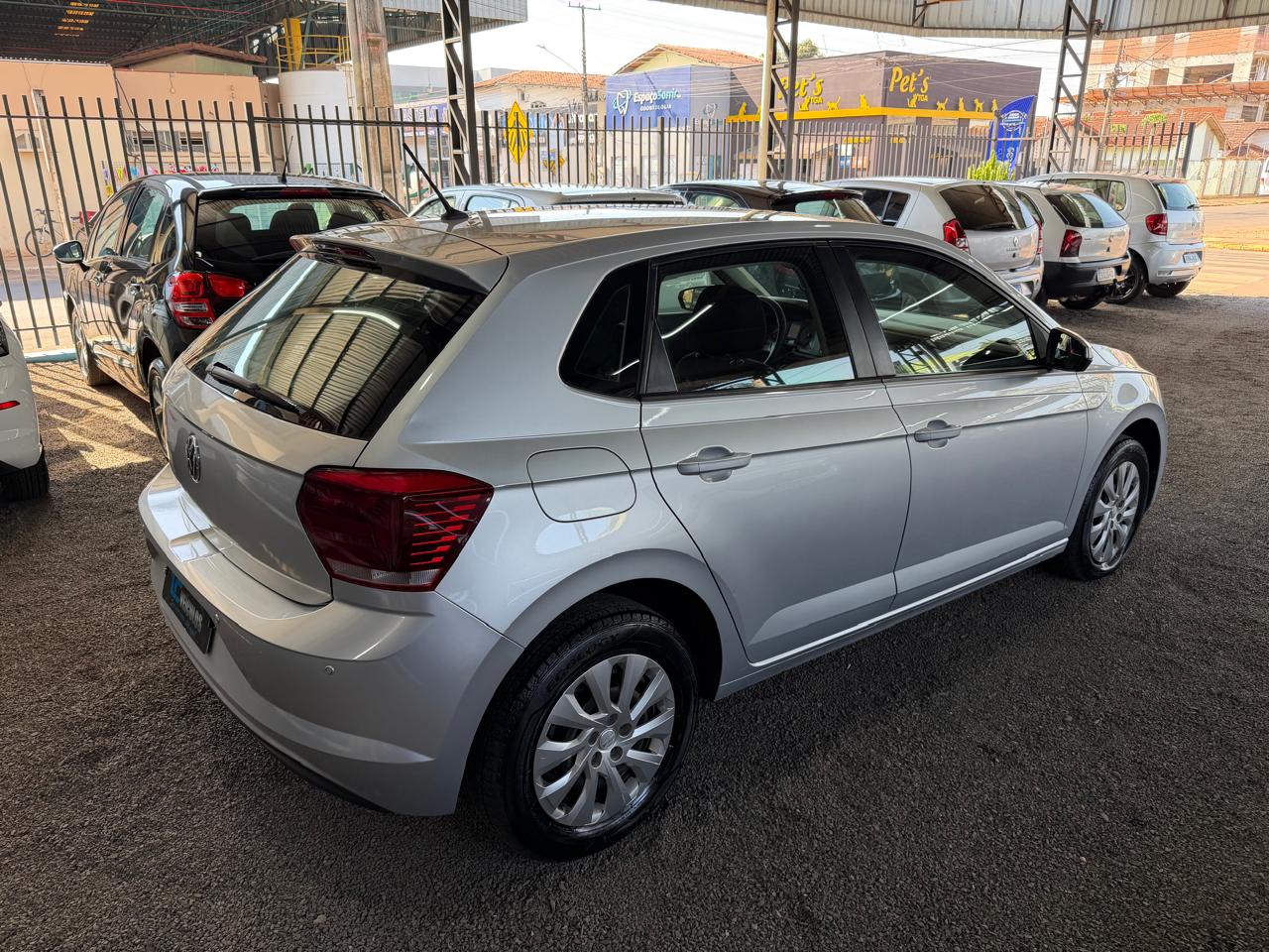 VOLKSWAGEN POLO 4