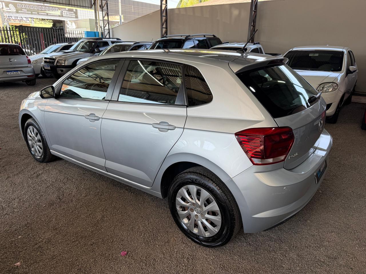 VOLKSWAGEN POLO 6