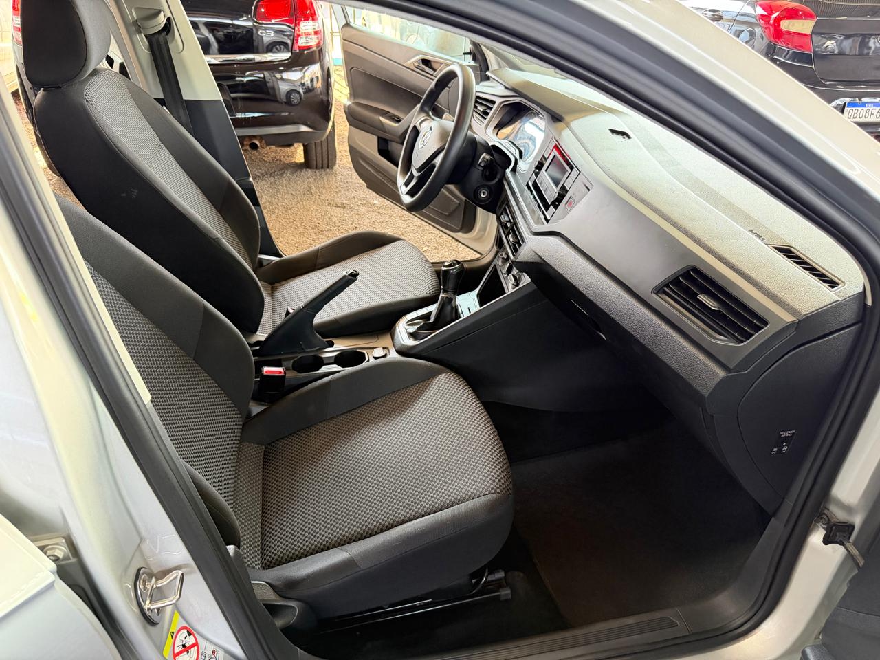 VOLKSWAGEN POLO 9