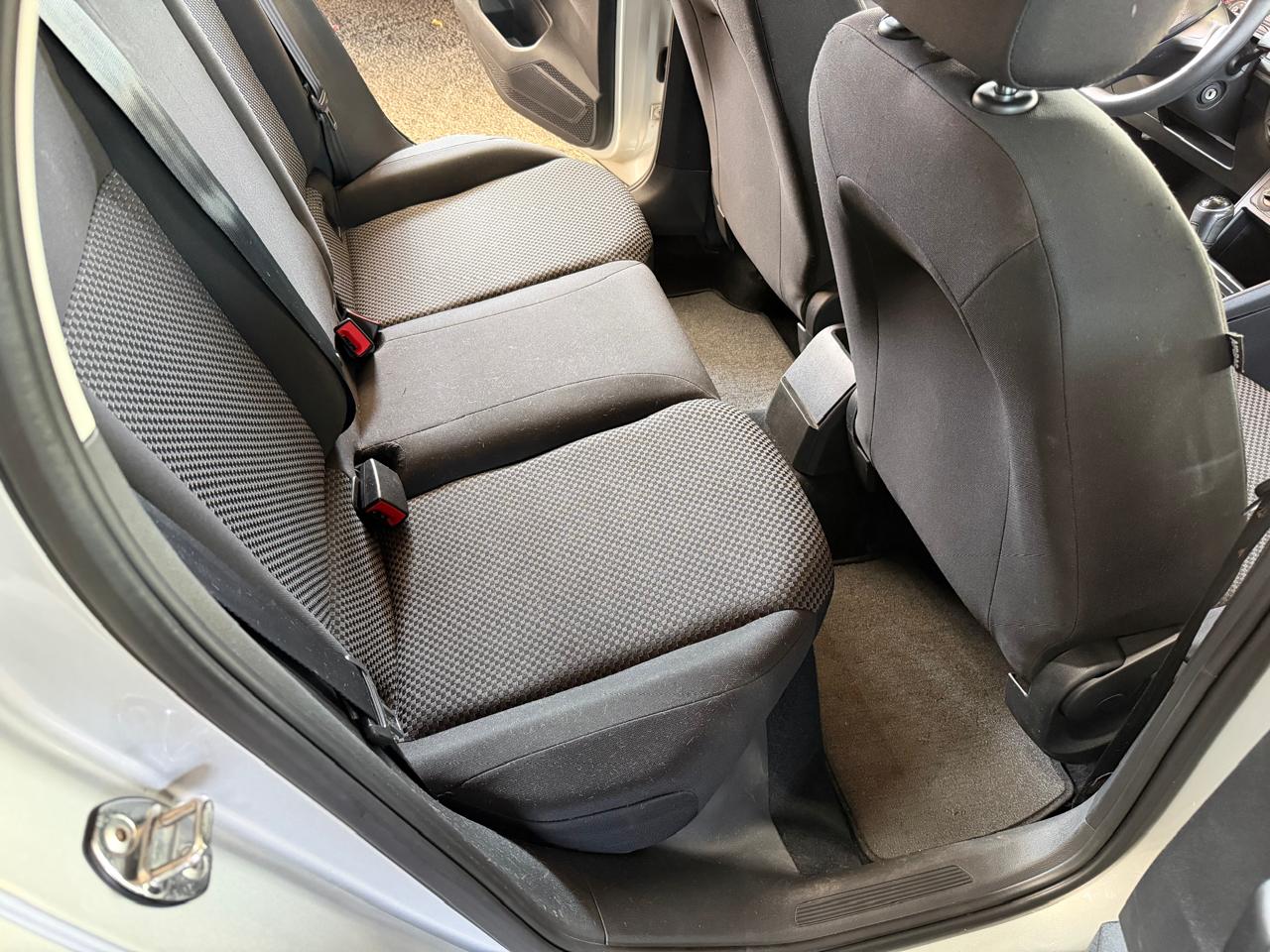 VOLKSWAGEN POLO 11