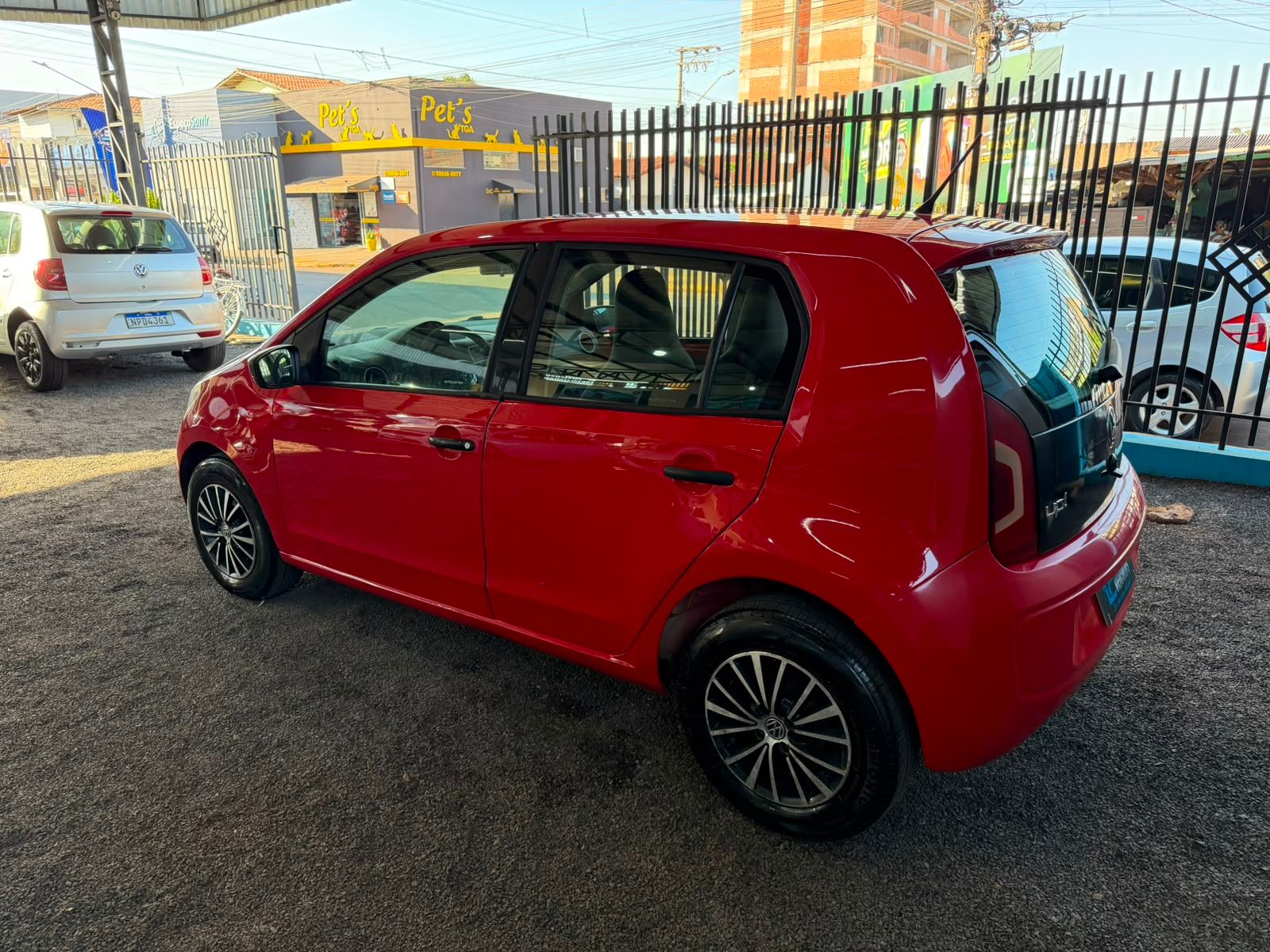 VOLKSWAGEN UP 4