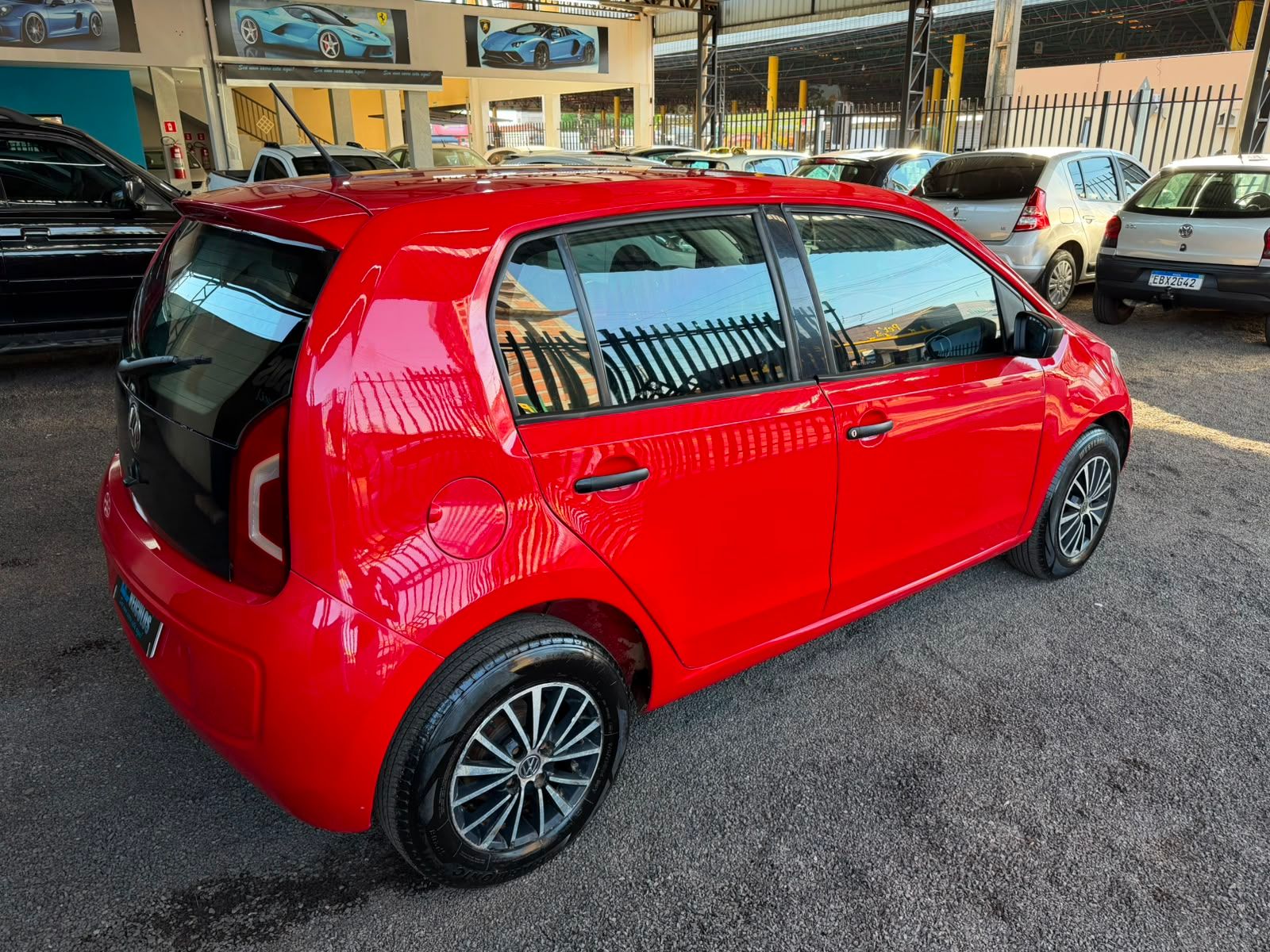 VOLKSWAGEN UP 6