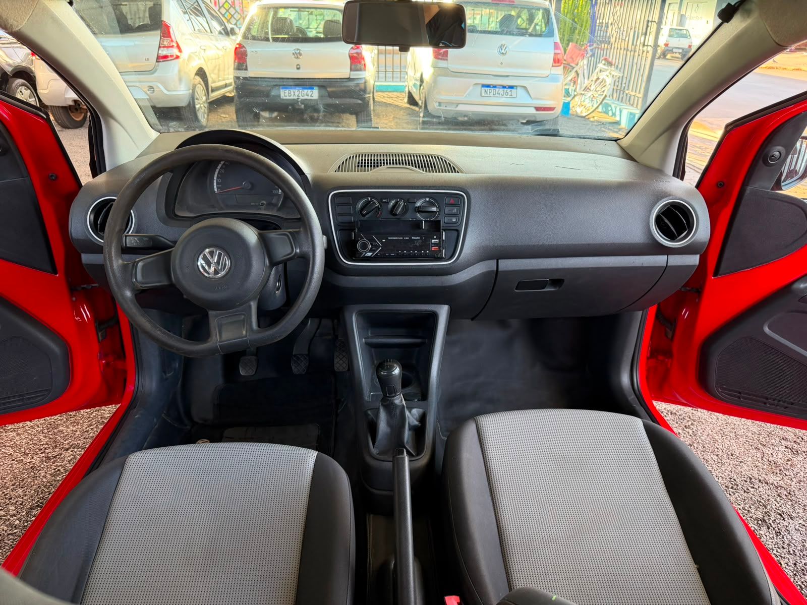 VOLKSWAGEN UP 7