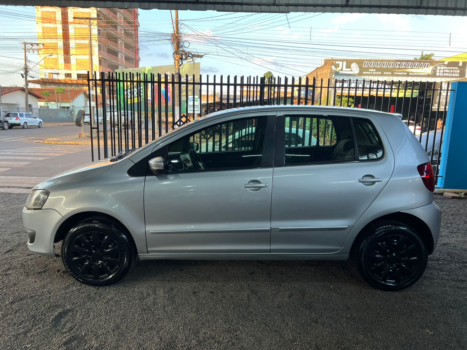 VOLKSWAGEN FOX 6