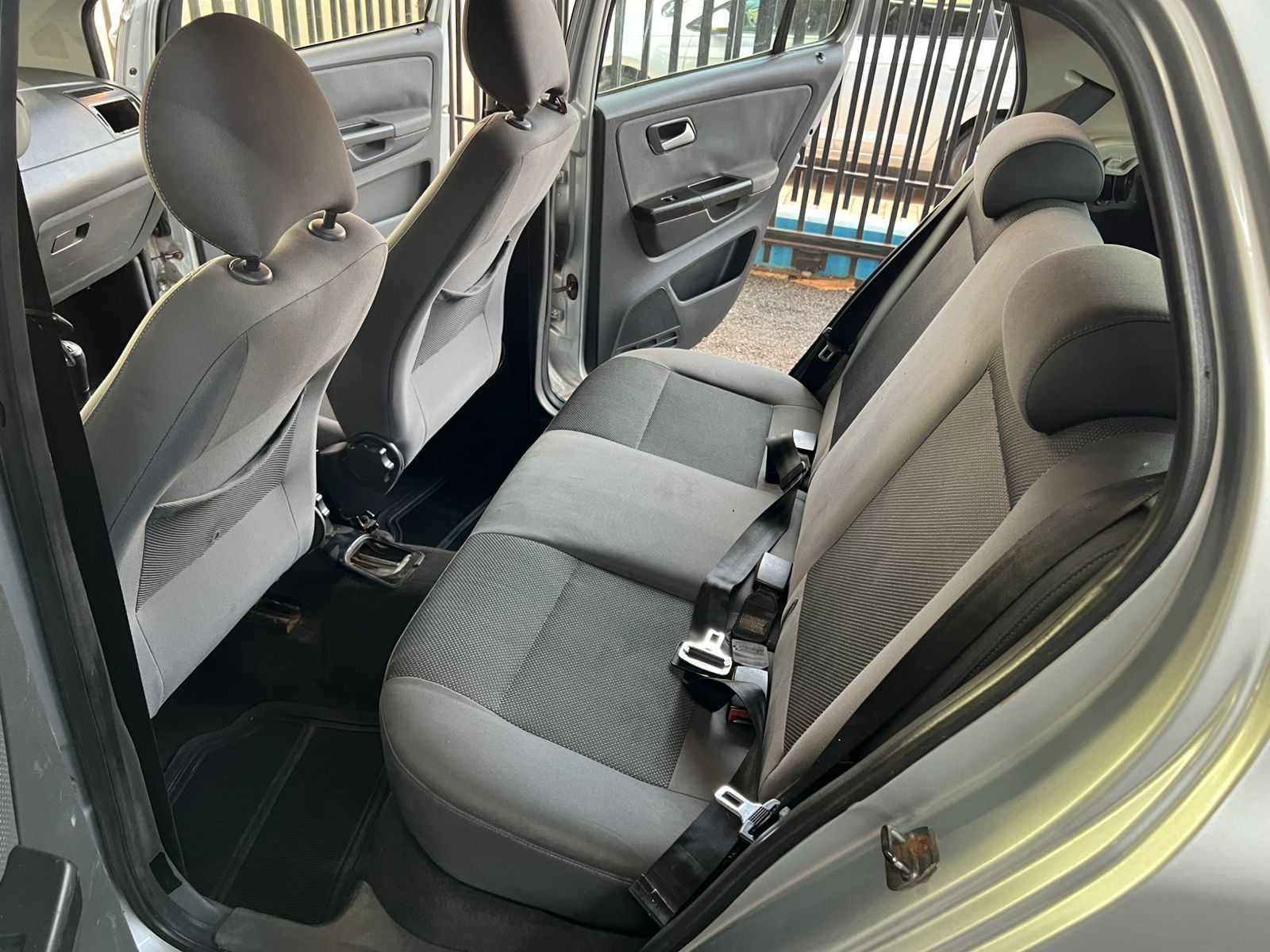 VOLKSWAGEN FOX 8
