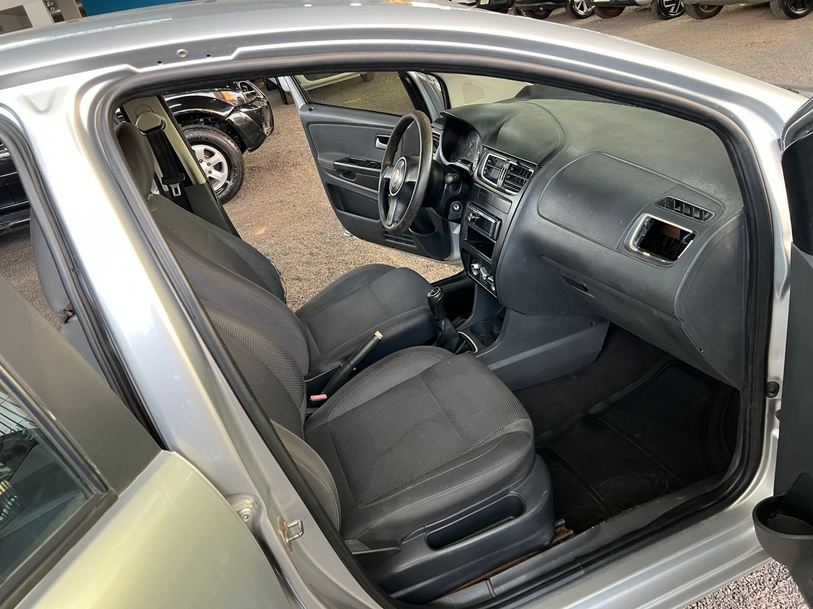 VOLKSWAGEN FOX 10
