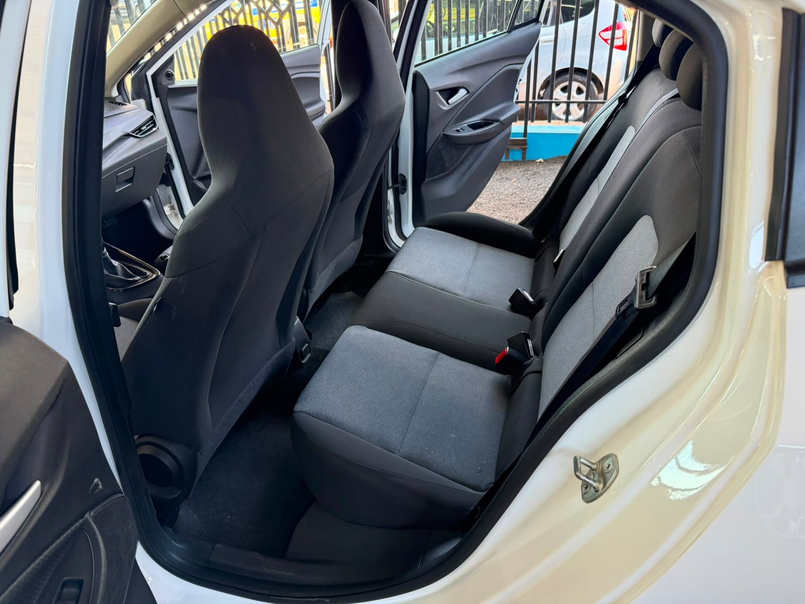 CHEVROLET ONIX 11
