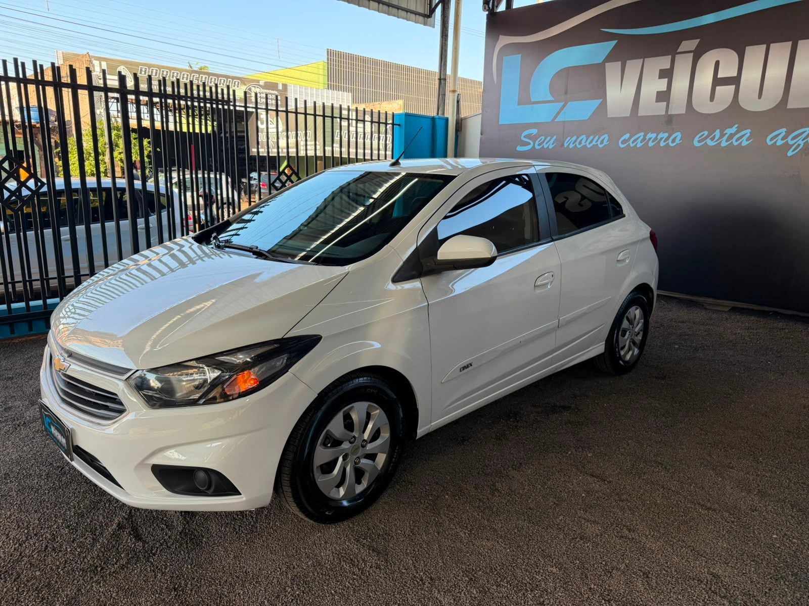CHEVROLET ONIX 3