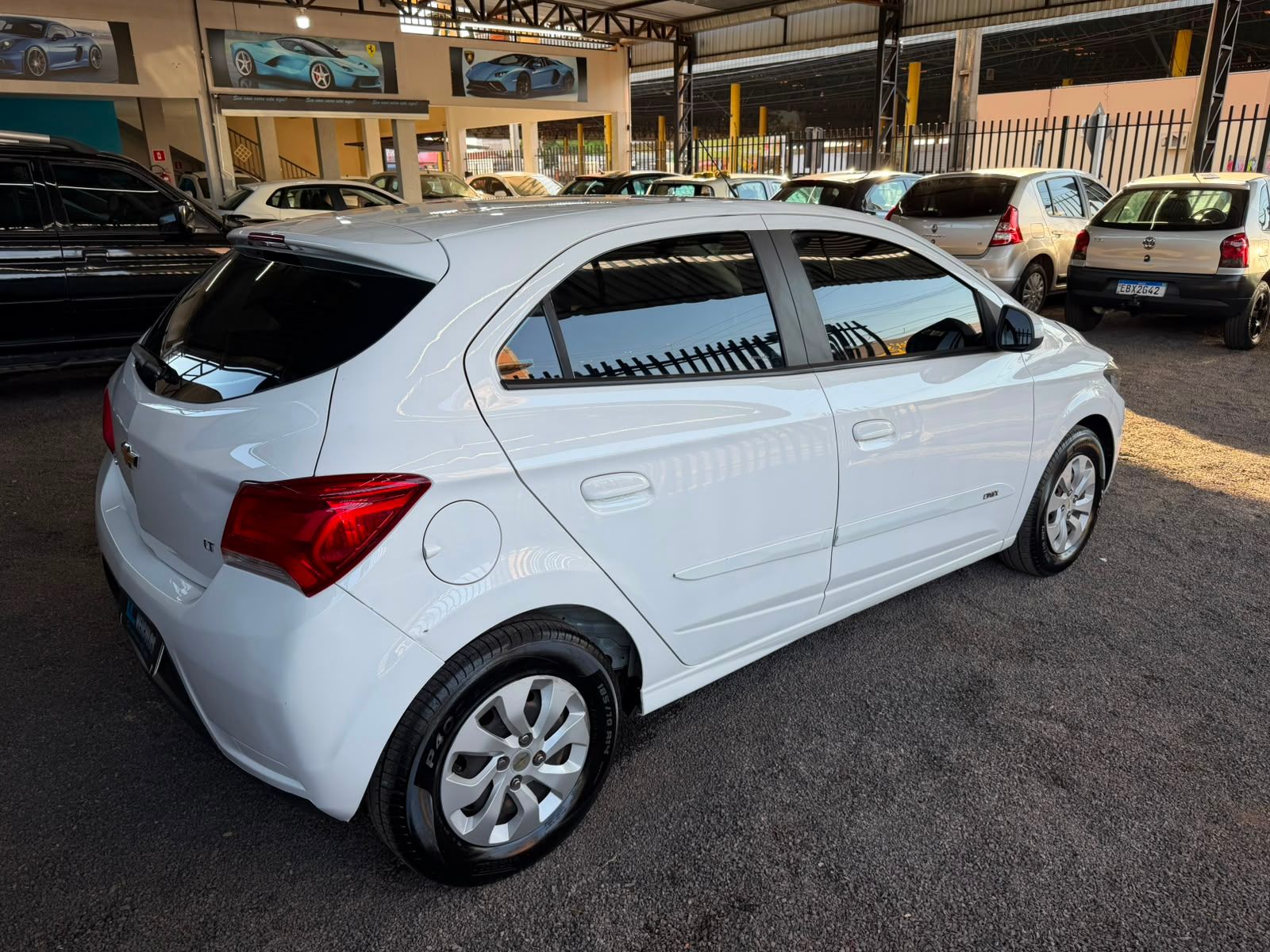 CHEVROLET ONIX 4