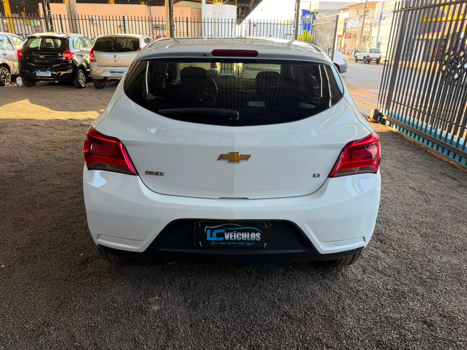 CHEVROLET ONIX 5