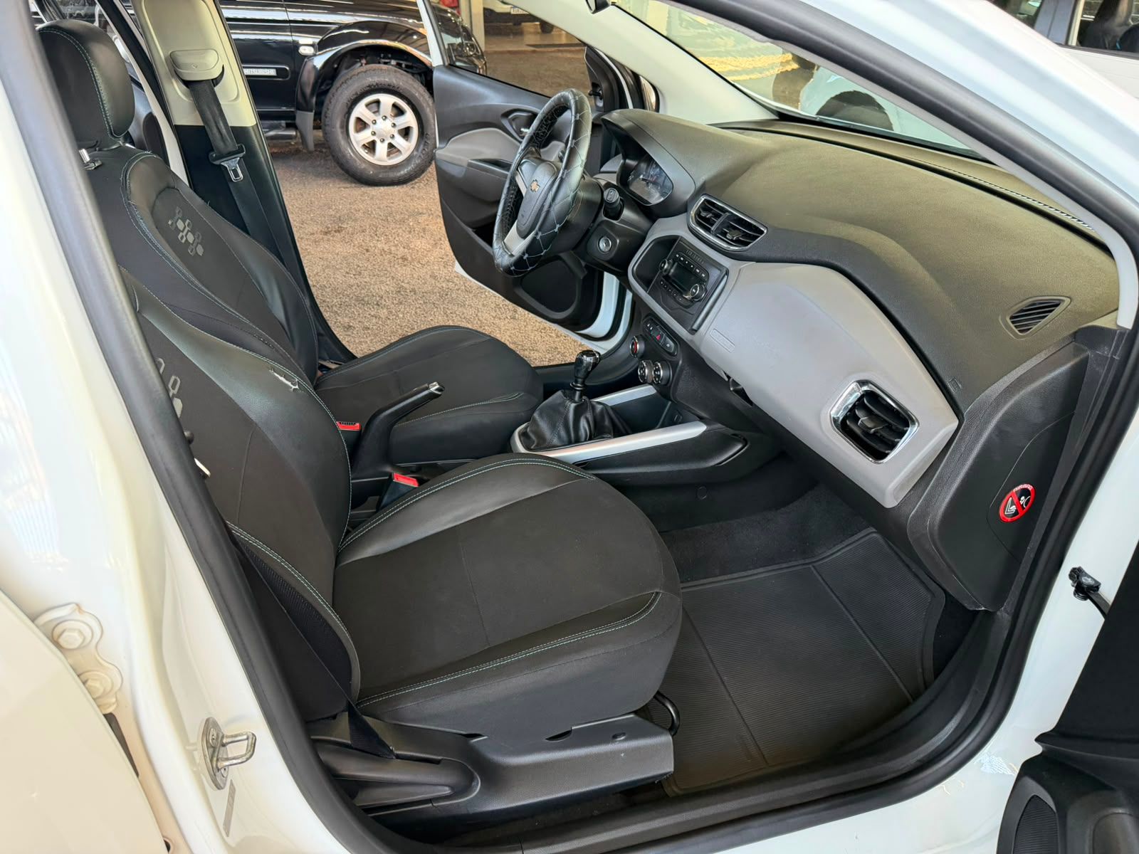 CHEVROLET ONIX 9