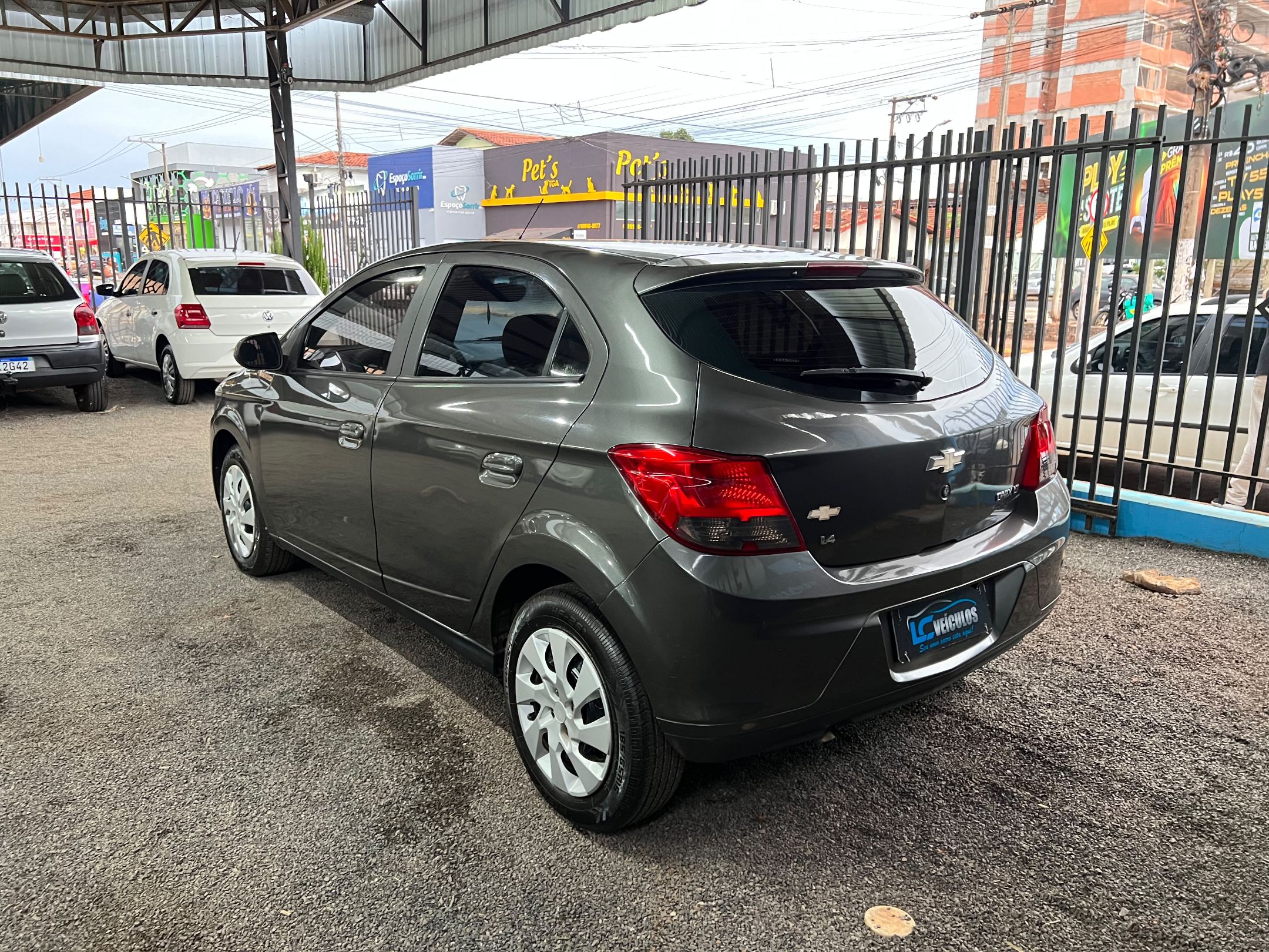 CHEVROLET ONIX 4