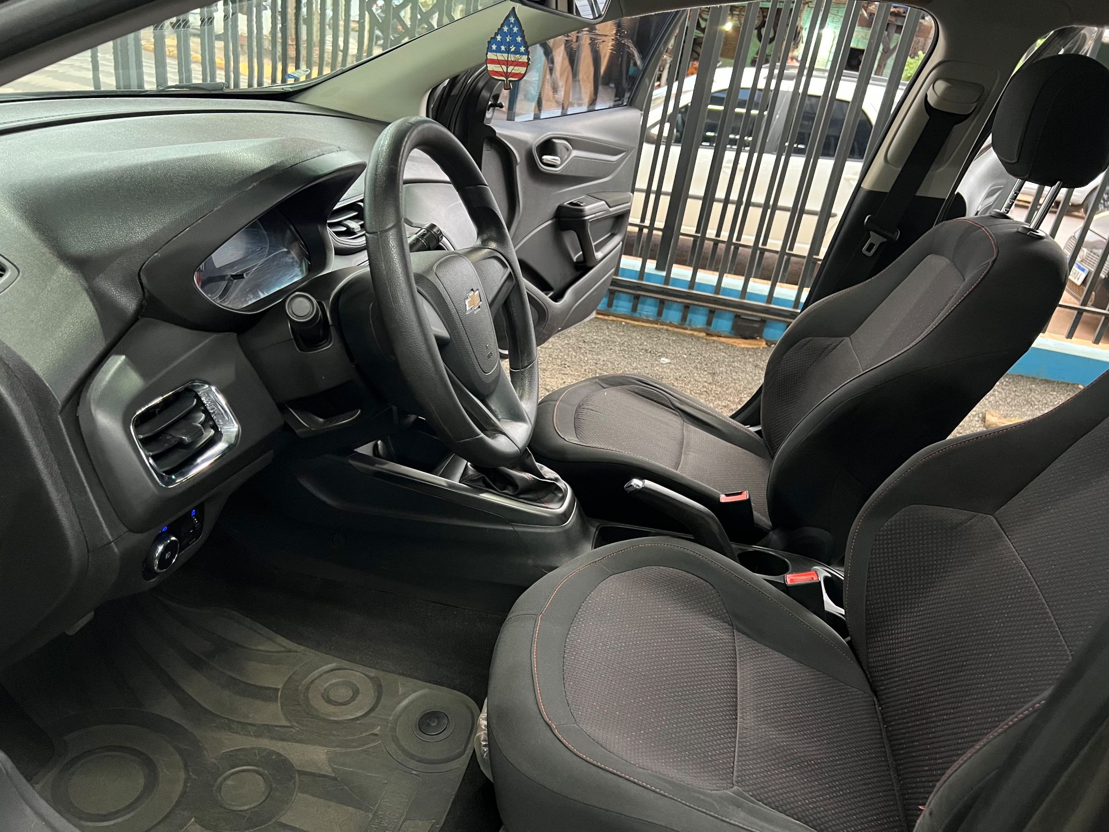 CHEVROLET ONIX 10