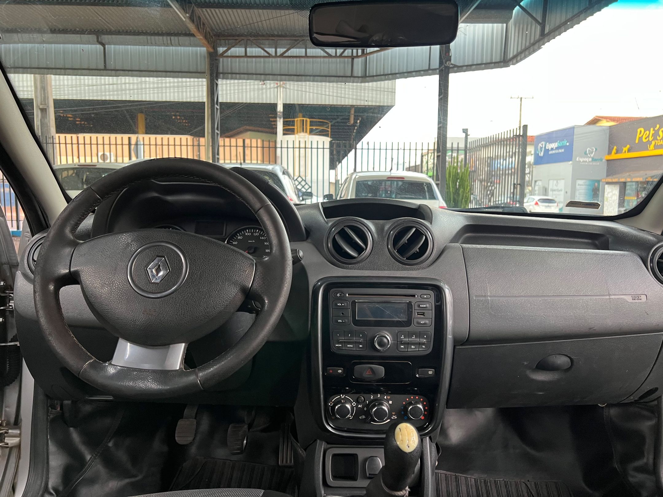 RENAULT DUSTER 10