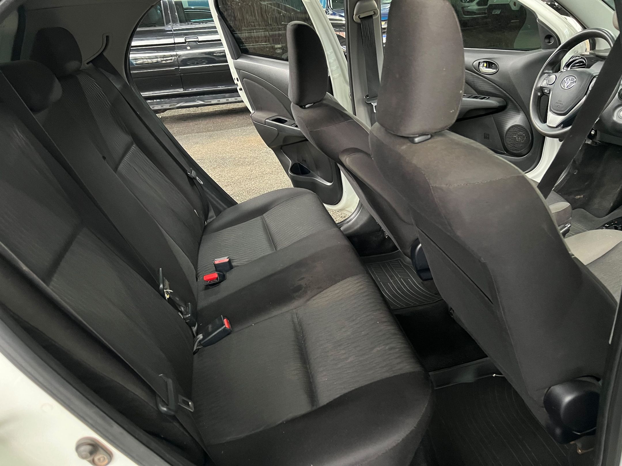 TOYOTA ETIOS 12
