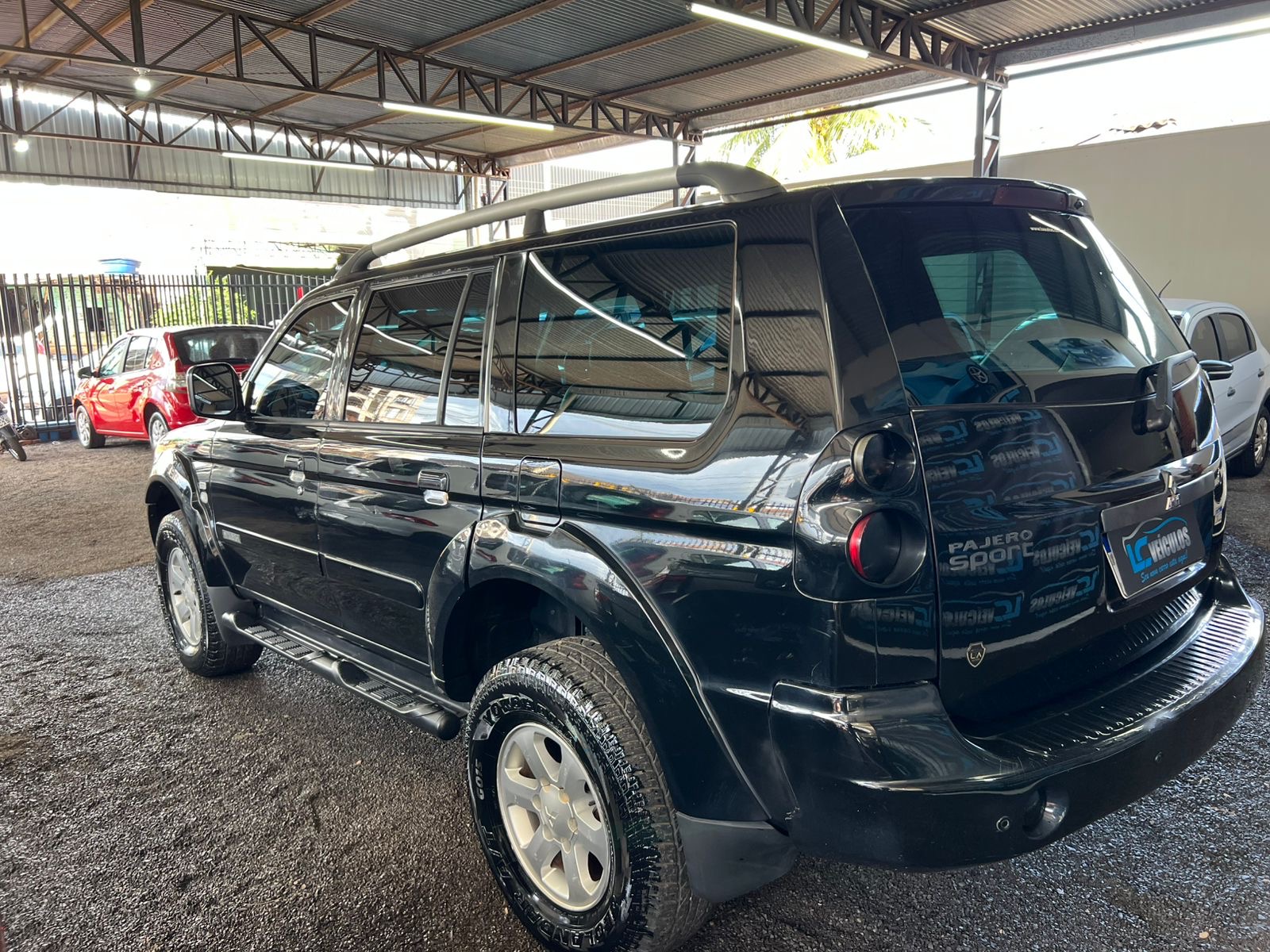 MITSUBISHI PAJERO 6