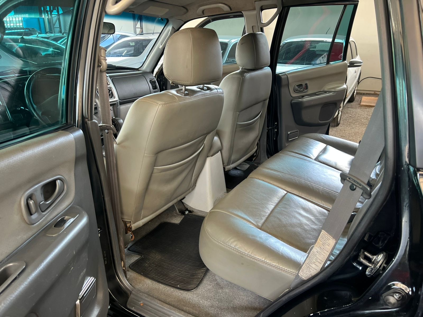 MITSUBISHI PAJERO 7