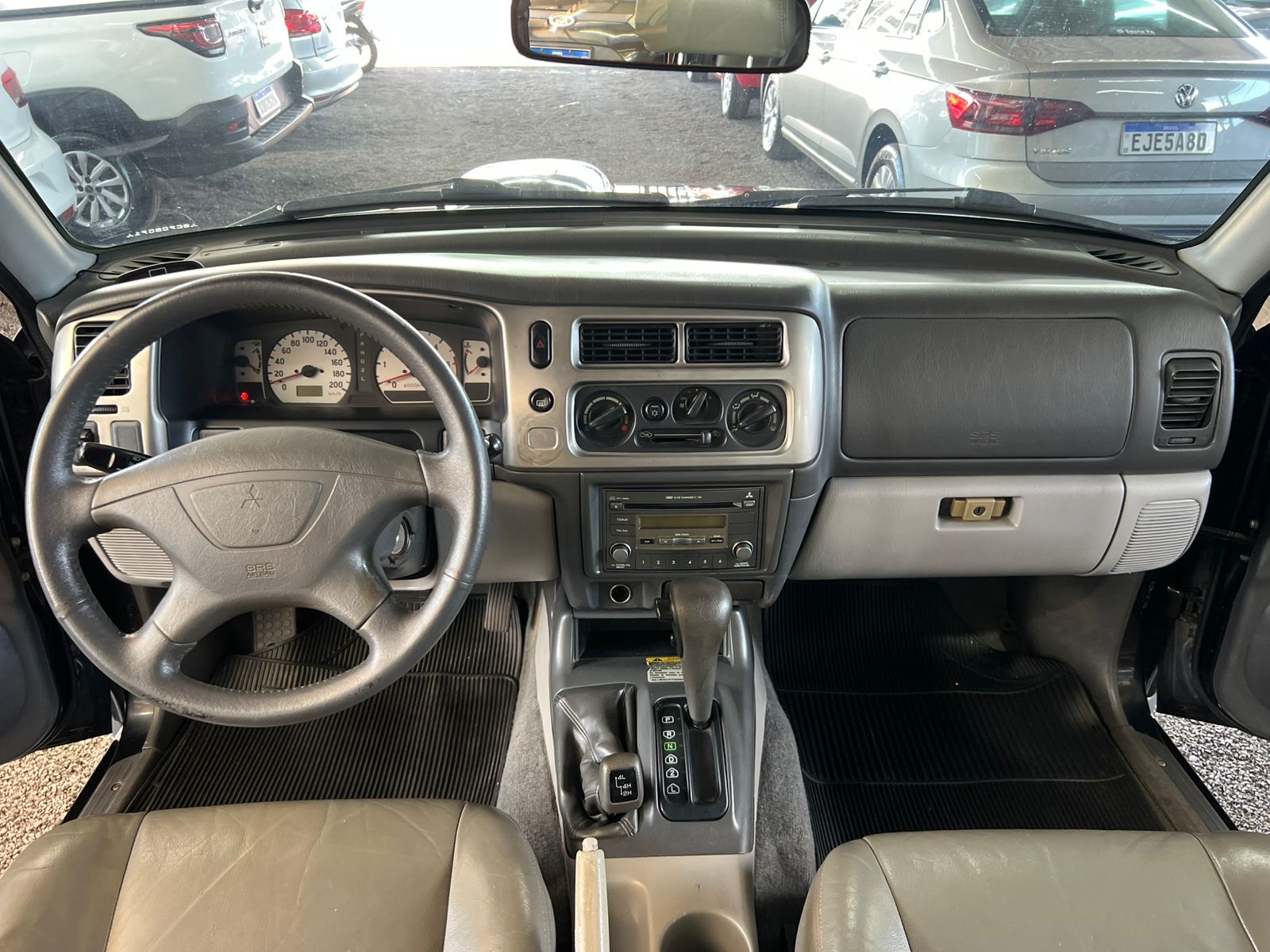 MITSUBISHI PAJERO 9