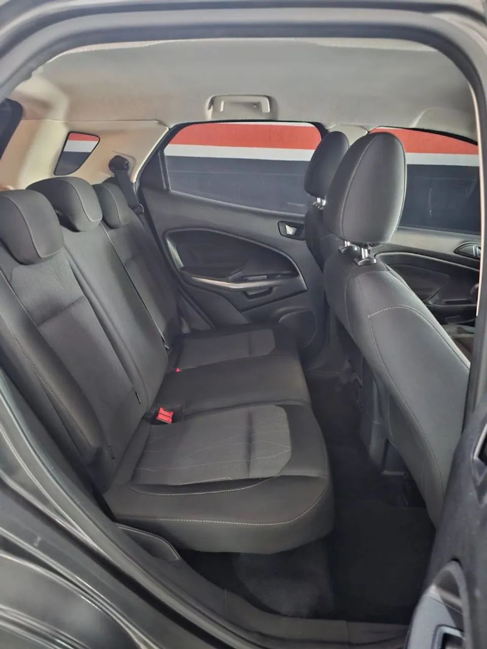 Ford ECOSPORT 16