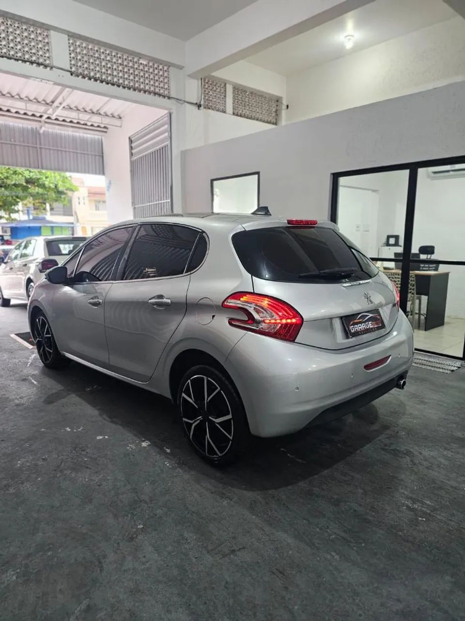 Peugeot 208 6