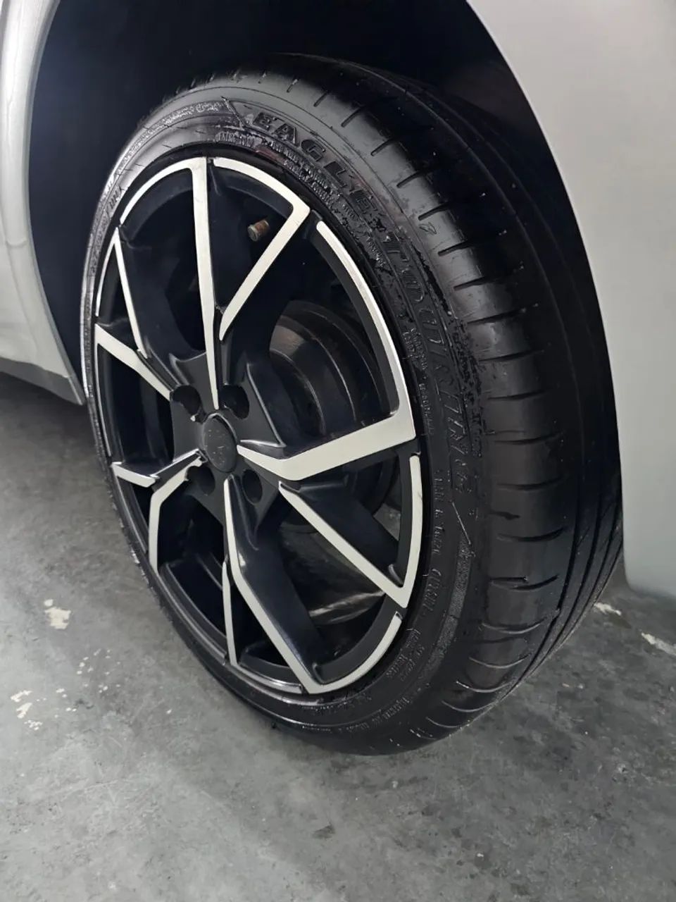 Peugeot 208 13