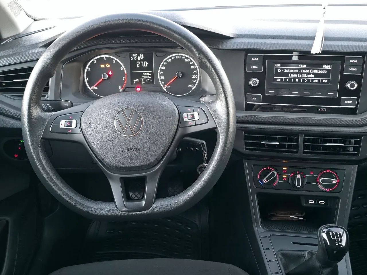Volkswagen POLO 8