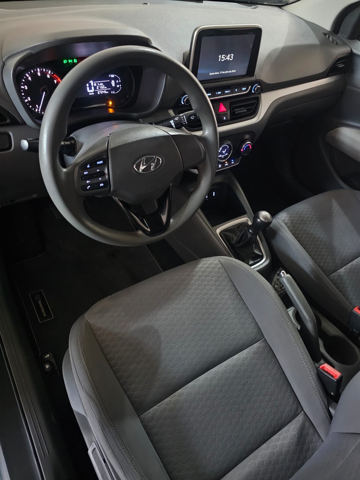 HYUNDAI HB20S 9