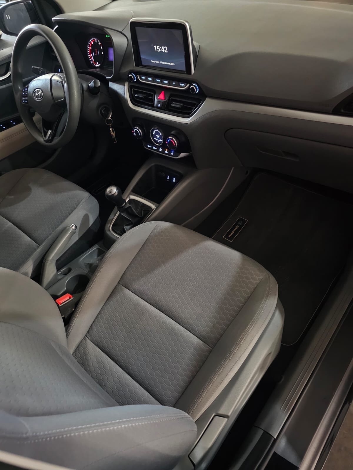 HYUNDAI HB20S 10